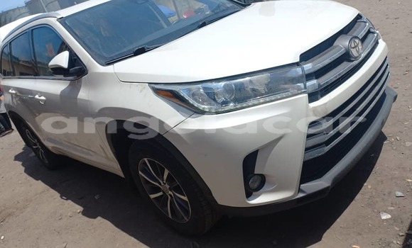 Buy Used Toyota Highlander White Car in Luanda in Luanda Province Buy Used Toyota Highlander White Car in Luanda in Luanda Province