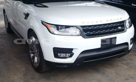 Acheter Occasion Voiture Land Rover Range Rover Sport Blanc à Luanda, Province de Luanda Acheter Occasion Voiture Land Rover Range Rover Sport Blanc à Luanda, Province de Luanda