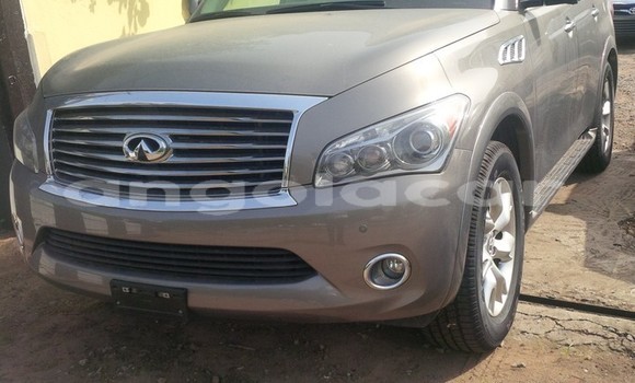 Acheter Occasion Voiture Infiniti QX80 Gris à Luanda, Province de Luanda Acheter Occasion Voiture Infiniti QX80 Gris à Luanda, Province de Luanda
