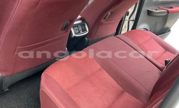 Acheter Occasion Voiture Toyota Hilux Blanc à Luanda, Province de Luanda Acheter Occasion Voiture Toyota Hilux Blanc à Luanda, Province de Luanda