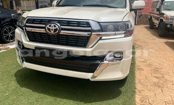 Buy Used Toyota Land Cruiser White Car in Luena in Moxico Buy Used Toyota Land Cruiser White Car in Luena in Moxico
