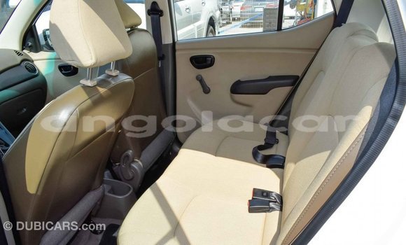 Comprar Importar Hyundai i10 Branco Carro em Import - Dubai em Bengo Province Comprar Importar Hyundai i10 Branco Carro em Import - Dubai em Bengo Province