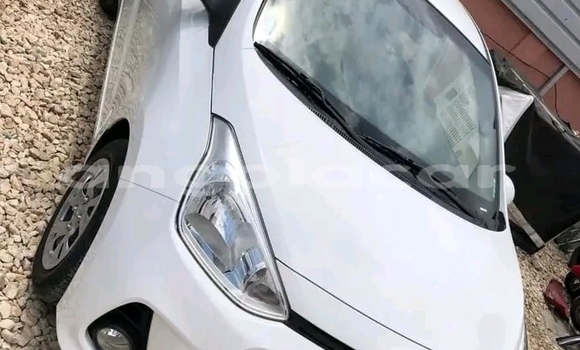 Comprar Novo Hyundai i10 Branco Carro em Luena em Moxico