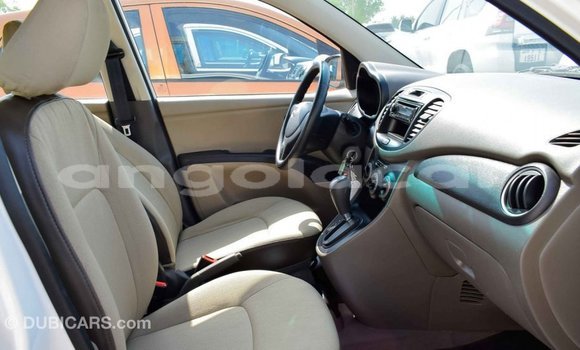 Comprar Importar Hyundai i10 Branco Carro em Import - Dubai em Bengo Province Comprar Importar Hyundai i10 Branco Carro em Import - Dubai em Bengo Province