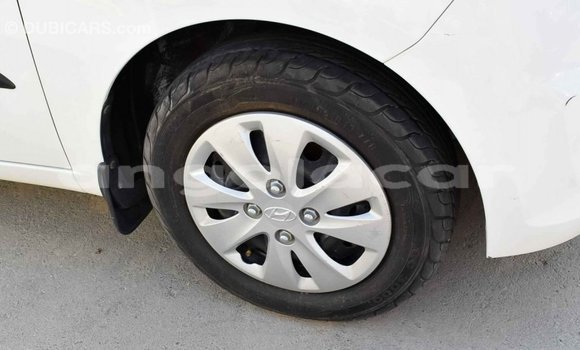 Comprar Importar Hyundai i10 Branco Carro em Import - Dubai em Bengo Province Comprar Importar Hyundai i10 Branco Carro em Import - Dubai em Bengo Province
