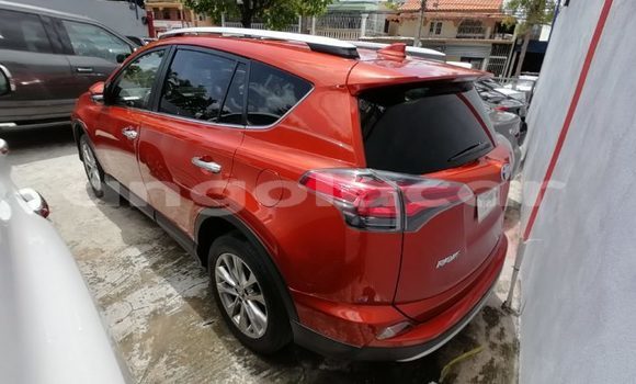 Acheter Occasion Voiture Toyota RAV4 Rouge à Luanda, Province de Luanda Acheter Occasion Voiture Toyota RAV4 Rouge à Luanda, Province de Luanda