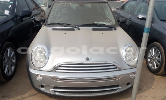 Comprar Usado MINI Cooper Outro Carro em Luena em Moxico Comprar Usado MINI Cooper Outro Carro em Luena em Moxico