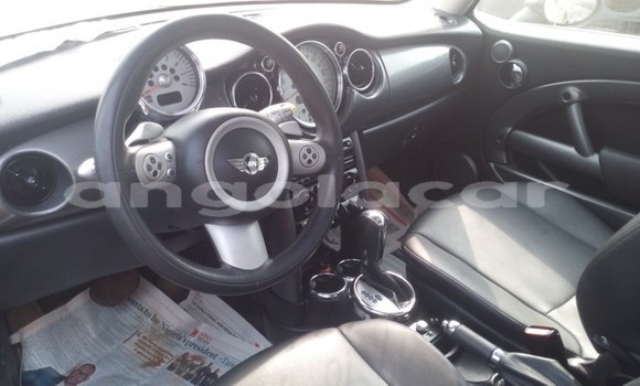 Comprar Usado MINI Cooper Outro Carro em Luena em Moxico Comprar Usado MINI Cooper Outro Carro em Luena em Moxico