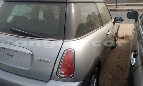 Comprar Usado MINI Cooper Outro Carro em Luena em Moxico Comprar Usado MINI Cooper Outro Carro em Luena em Moxico