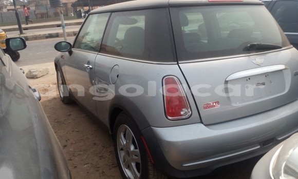 Comprar Usado MINI Cooper Outro Carro em Luena em Moxico Comprar Usado MINI Cooper Outro Carro em Luena em Moxico