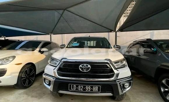 Comprar Usado Toyota Hilux Branco Carro em Luanda em Luanda Province