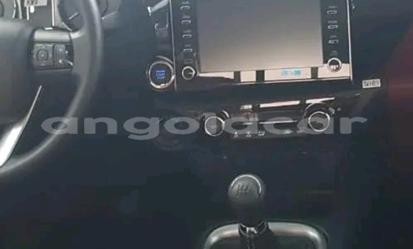 Comprar Usado Toyota Hilux Branco Carro em Luanda em Luanda Province Comprar Usado Toyota Hilux Branco Carro em Luanda em Luanda Province