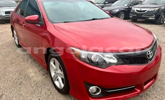 Acheter Occasion Voiture Toyota Camry Rouge à Luanda, Province de Luanda Acheter Occasion Voiture Toyota Camry Rouge à Luanda, Province de Luanda