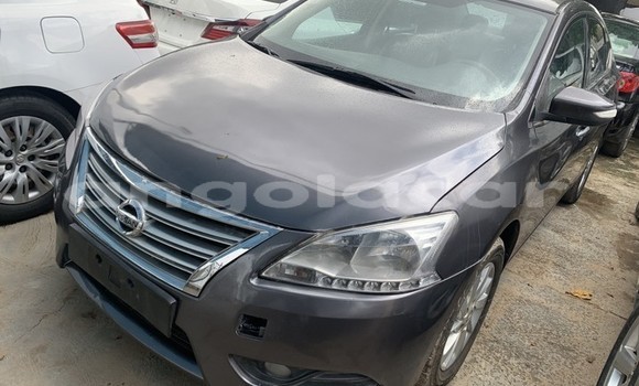 Comprar Usado Nissan Sentra Outro Carro em Luena em Moxico