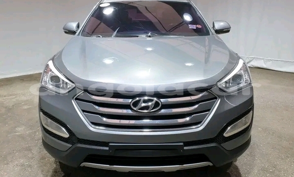 Buy Used Hyundai Santa Fe Silver Car in Luanda in Luanda Province Buy Used Hyundai Santa Fe Silver Car in Luanda in Luanda Province