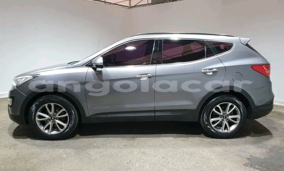 Buy Used Hyundai Santa Fe Silver Car in Luanda in Luanda Province Buy Used Hyundai Santa Fe Silver Car in Luanda in Luanda Province