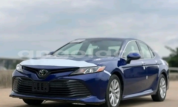Acheter Occasion Voiture Toyota Camry Bleu à Luena, Moxico