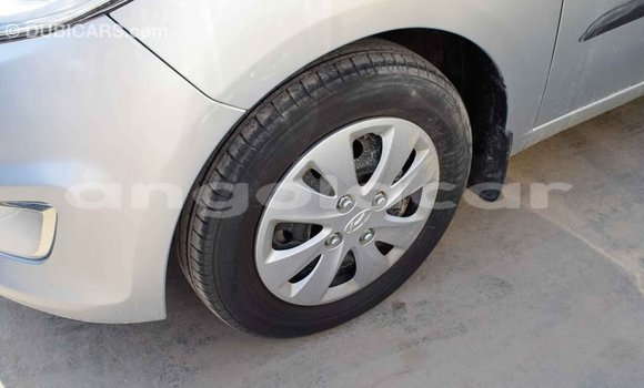 Comprar Importar Hyundai i10 Outro Carro em Import - Dubai em Bengo Province Comprar Importar Hyundai i10 Outro Carro em Import - Dubai em Bengo Province