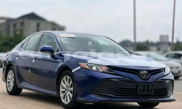Acheter Occasion Voiture Toyota Camry Bleu à Luena, Moxico