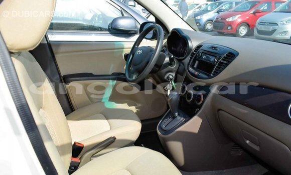 Buy Import Hyundai i10 Beige Car in Import - Dubai in Bengo Province Buy Import Hyundai i10 Beige Car in Import - Dubai in Bengo Province