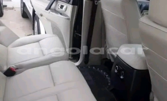 Buy Used Kia Sportage White Car in Luanda in Luanda Province Buy Used Kia Sportage White Car in Luanda in Luanda Province
