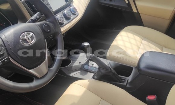 Buy Used Toyota RAV4 White Car in Luanda in Luanda Province Buy Used Toyota RAV4 White Car in Luanda in Luanda Province
