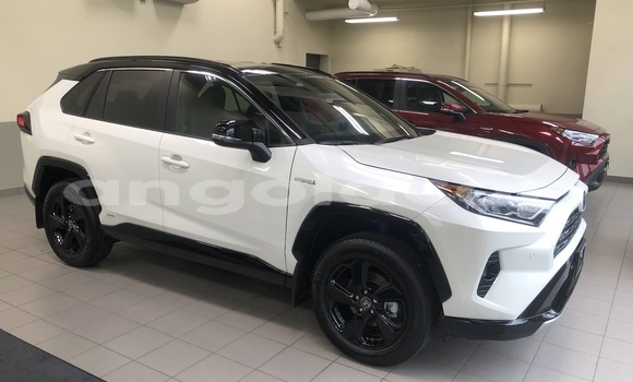 Buy Used Toyota RAV4 White Car in Luanda in Luanda Province Buy Used Toyota RAV4 White Car in Luanda in Luanda Province