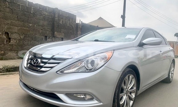 Comprar Usado Hyundai Sonata Prata Carro em Luanda em Luanda Province Comprar Usado Hyundai Sonata Prata Carro em Luanda em Luanda Province
