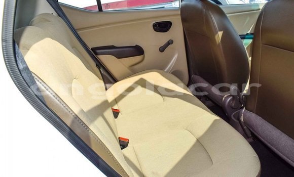 Comprar Importar Hyundai i10 Branco Carro em Import - Dubai em Bengo Province Comprar Importar Hyundai i10 Branco Carro em Import - Dubai em Bengo Province