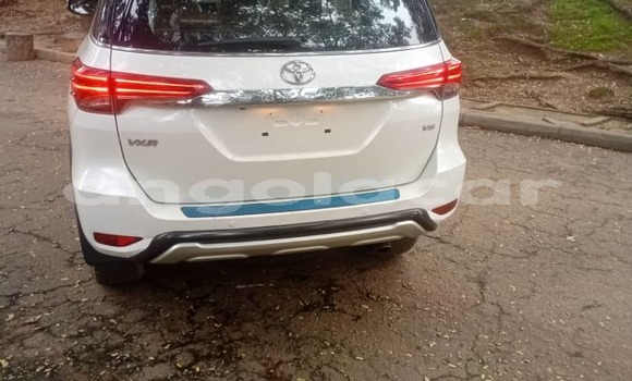 Comprar Usado Toyota Fortuner Branco Carro em Luanda em Luanda Province Comprar Usado Toyota Fortuner Branco Carro em Luanda em Luanda Province