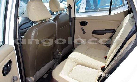 Comprar Importar Hyundai i10 Branco Carro em Import - Dubai em Bengo Province Comprar Importar Hyundai i10 Branco Carro em Import - Dubai em Bengo Province