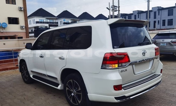 Comprar Usado Toyota Land Cruiser Branco Carro em Luanda em Luanda Province Comprar Usado Toyota Land Cruiser Branco Carro em Luanda em Luanda Province