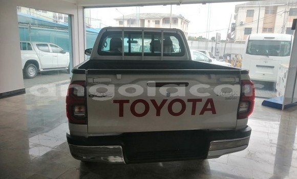 Buy Used Toyota Hilux White Car in Luanda in Luanda Province Buy Used Toyota Hilux White Car in Luanda in Luanda Province