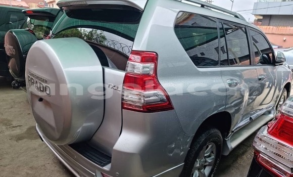 Buy Used Toyota Land Cruiser Prado Silver Car in Luanda in Luanda Province Buy Used Toyota Land Cruiser Prado Silver Car in Luanda in Luanda Province
