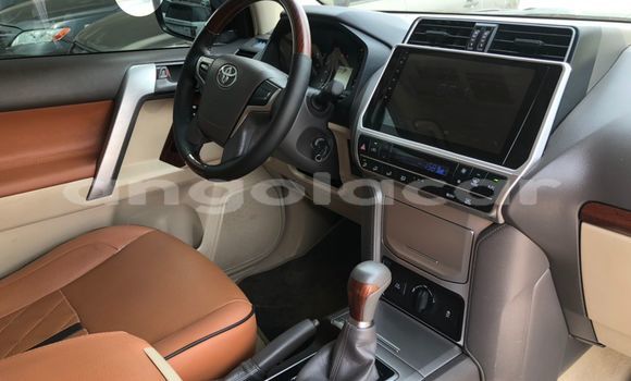 Buy Used Toyota Land Cruiser White Car in Luanda in Luanda Province Buy Used Toyota Land Cruiser White Car in Luanda in Luanda Province