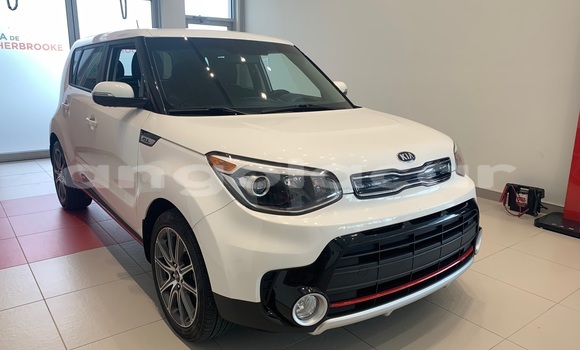 Buy Used Kia Soul White Car in Luanda in Luanda Province
