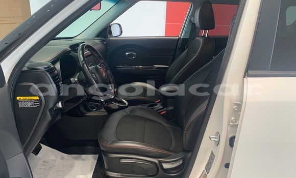Buy Used Kia Soul White Car in Luanda in Luanda Province Buy Used Kia Soul White Car in Luanda in Luanda Province