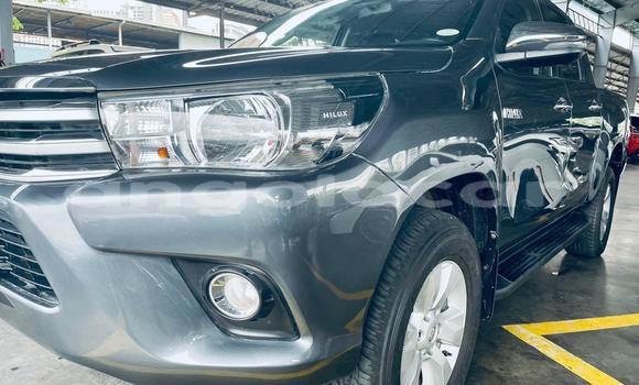 Comprar Usado Toyota Hilux Preto Carro em Luena em Moxico Comprar Usado Toyota Hilux Preto Carro em Luena em Moxico