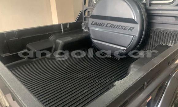 Comprar Usado Toyota Land Cruiser Preto Carro em Luena em Moxico Comprar Usado Toyota Land Cruiser Preto Carro em Luena em Moxico