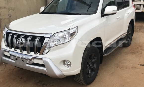 Buy Used Toyota Land Cruiser White Car in Luanda in Luanda Province Buy Used Toyota Land Cruiser White Car in Luanda in Luanda Province