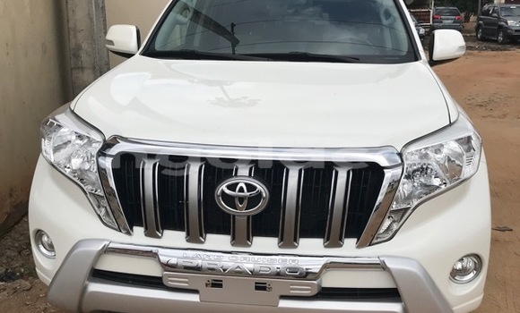 Buy Used Toyota Land Cruiser White Car in Luanda in Luanda Province Buy Used Toyota Land Cruiser White Car in Luanda in Luanda Province