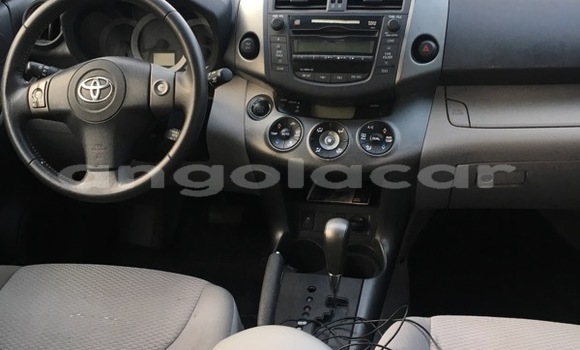 Comprar Usado Toyota RAV4 Branco Carro em Luanda em Luanda Province Comprar Usado Toyota RAV4 Branco Carro em Luanda em Luanda Province