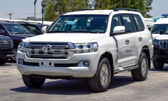 Acheter Neuf Voiture Toyota Land Cruiser Blanc à Benguela, Benguela Acheter Neuf Voiture Toyota Land Cruiser Blanc à Benguela, Benguela