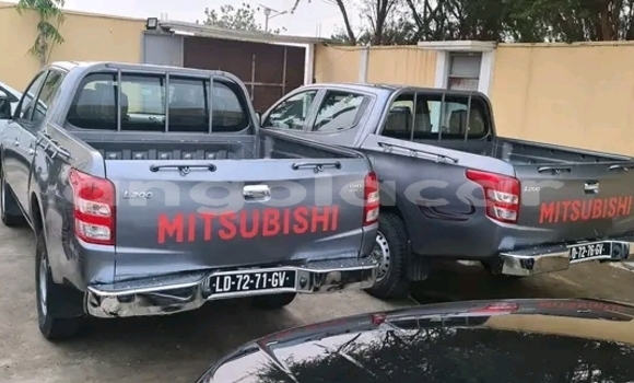 Buy Used Mitsubishi L200 Silver Car in Luanda in Luanda Province Buy Used Mitsubishi L200 Silver Car in Luanda in Luanda Province