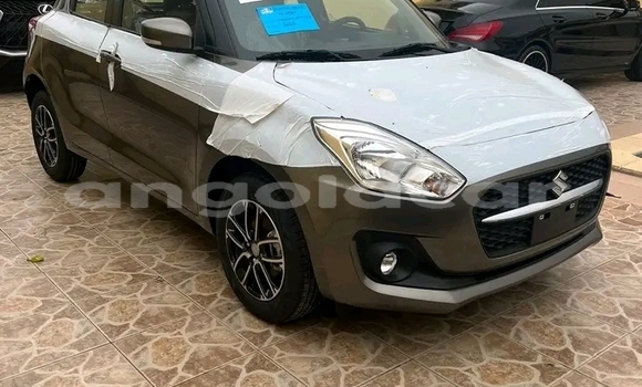 Acheter Occasion Voiture Suzuki Swift Vert à Luanda, Province de Luanda Acheter Occasion Voiture Suzuki Swift Vert à Luanda, Province de Luanda