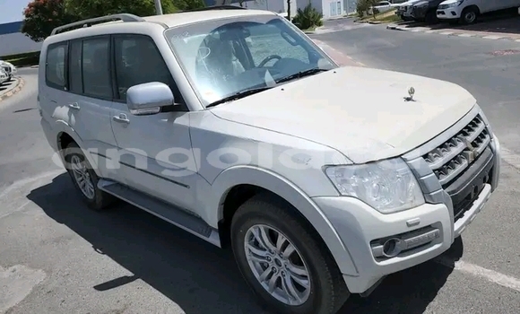 Comprar Usado Mitsubishi Pajero Branco Carro em Luanda em Luanda Province Comprar Usado Mitsubishi Pajero Branco Carro em Luanda em Luanda Province