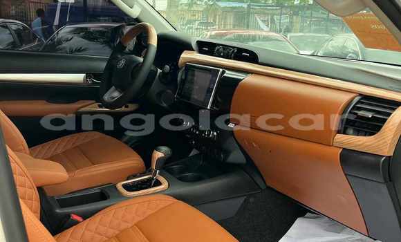 Acheter Occasion Voiture Toyota Hilux Blanc à Luanda, Province de Luanda Acheter Occasion Voiture Toyota Hilux Blanc à Luanda, Province de Luanda