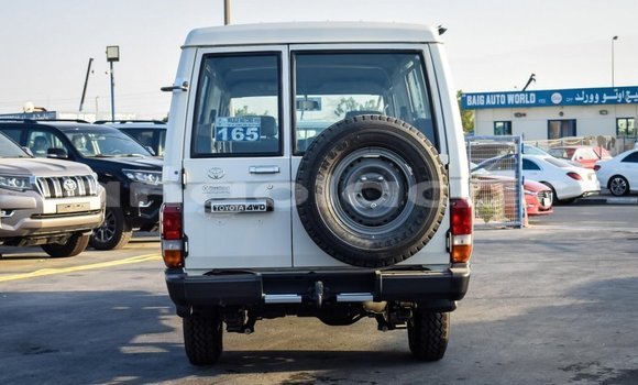 Acheter Neuf Voiture Toyota Land Cruiser Blanc à Benguela, Benguela Acheter Neuf Voiture Toyota Land Cruiser Blanc à Benguela, Benguela