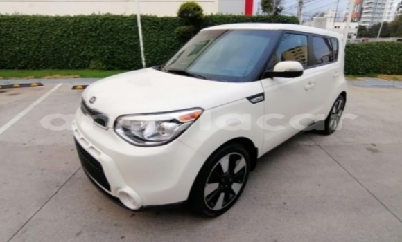 Buy Used Kia Soul White Car in Luanda in Luanda Province