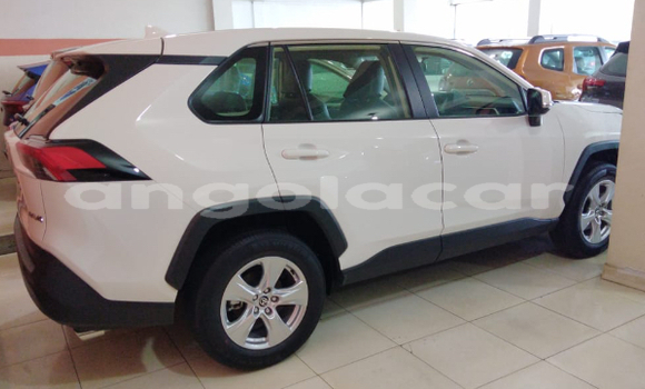 Buy Used Toyota RAV4 White Car in Luena in Moxico Buy Used Toyota RAV4 White Car in Luena in Moxico